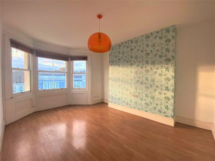 1 Bedroom Flat To Rent In Madeira Place, Brighton, BN2