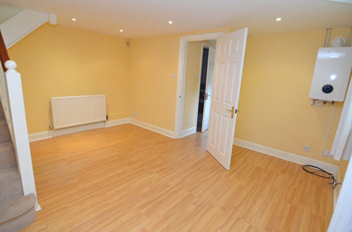 1 Bedroom Flat To Rent In Rowanwood Avenue, The Hollies, DA15