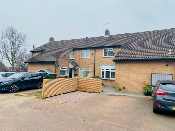 2 Bedroom House To Rent In Bewbush, RH11