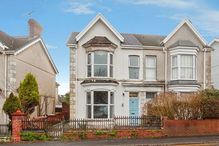 4 Bedroom End Terrace House For Sale In College Square, Llanelli, Carmarthenshire, SA15