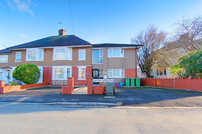 2 Bedroom Flat For Sale In Crystal Wood Road, Heath, Cardiff, CF14