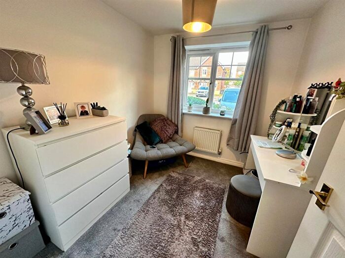 2 Bedroom Flat To Rent In Belgravia Court, Sandringham Place, Hartford, CW8