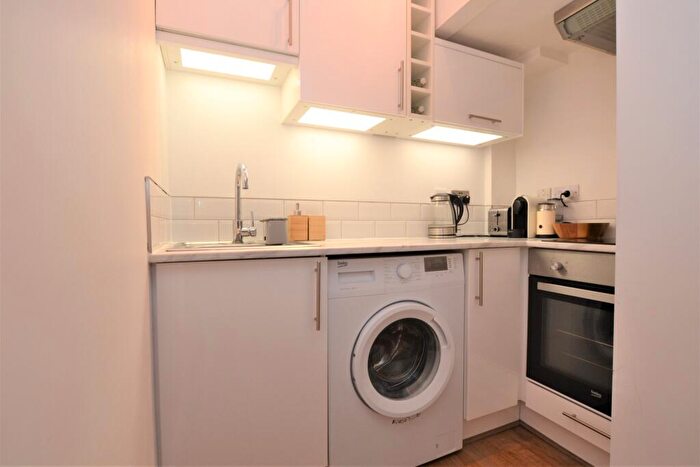 1 Bedroom Flat To Rent In North Junction Street, Edinburgh, EH6