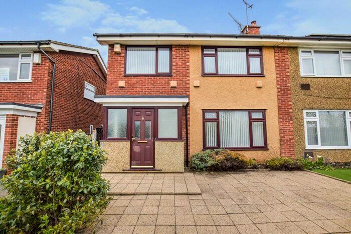 3 Bedroom Semi-Detached House To Rent In The Sorrells, Stanford-Le-Hope, SS17