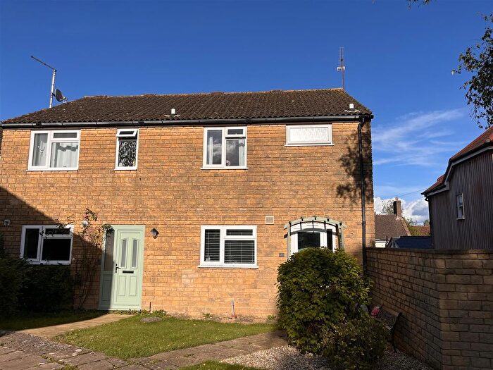 3 Bedroom End Of Terrace House To Rent In Acreman Court, Sherborne, DT9
