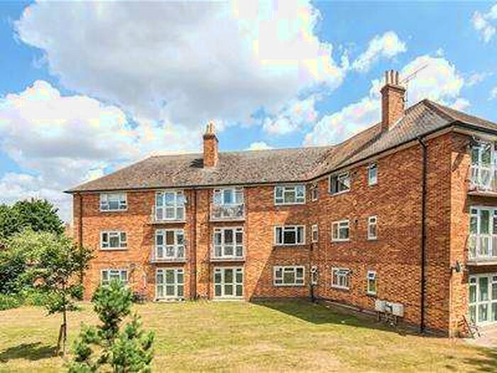 1 Bedroom Flat To Rent In Hutton Close, Hertford, SG14