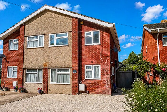 3 Bedroom Semi-Detached House For Sale In Cross Road, Cholsey, OX10
