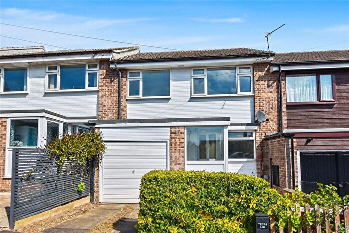 3 Bedroom Terraced House For Sale In Longfield Road, Pudsey, West Yorkshire, LS28