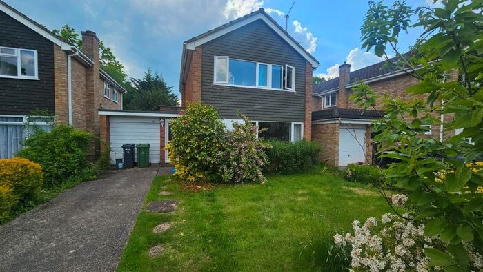3 Bedroom Detached House To Rent In Hawkswood Avenue, Frimley, Camberley, GU16