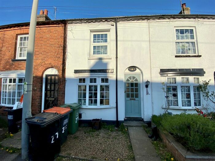 2 Bedroom Cottage To Rent In High Street, Toddington, Dunstable, LU5