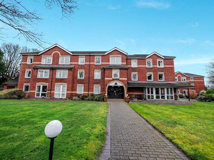 2 Bedroom Apartment For Sale In Homechase House, Birkdale, Southport, Merseyside, PR8