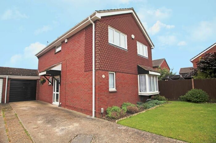 4 Bedroom Detached House To Rent In Hollym Close, Lower Earley, Reading, Berkshire, RG6