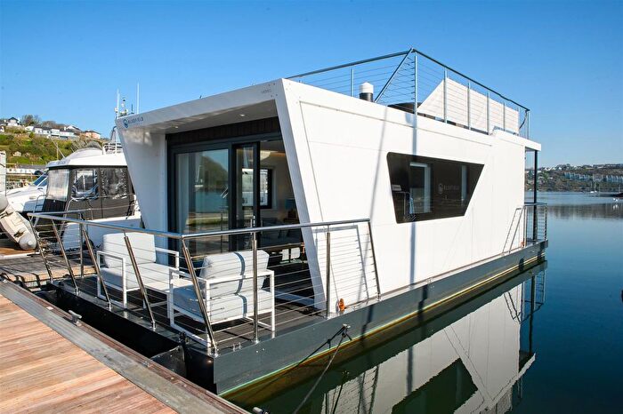 1 Bedroom Houseboat For Sale In Dreadnought Moorings, Reading, RG4
