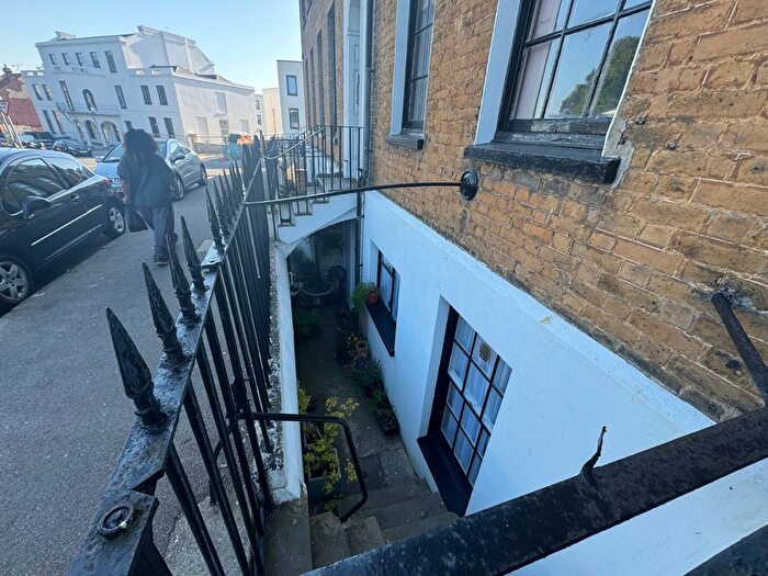 2 Bedroom Flat To Rent In Chatham Place, Ramsgate, Kent, CT11