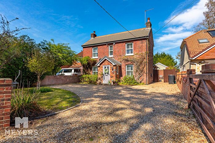 4 Bedroom Detached House For Sale In Pinehurst Road, Ferndown, BH22