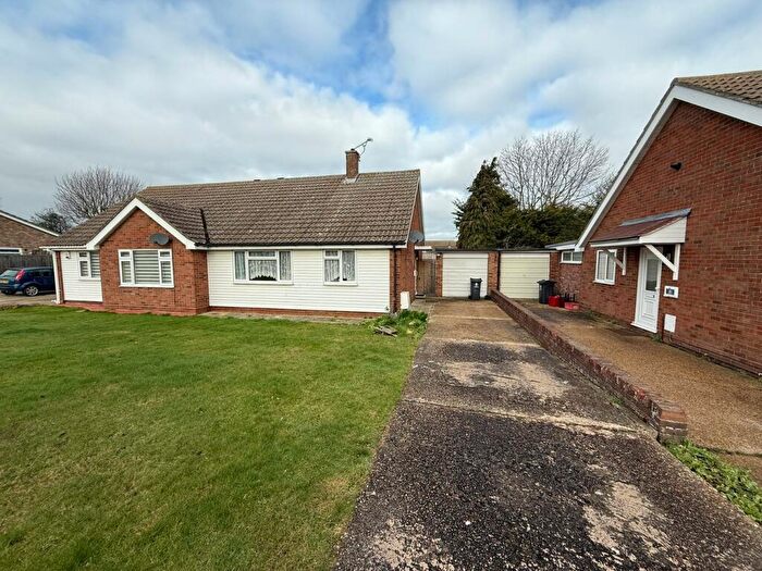 2 Bedroom Bungalow For Sale In Rochford Way, Walton On The Naze, CO14