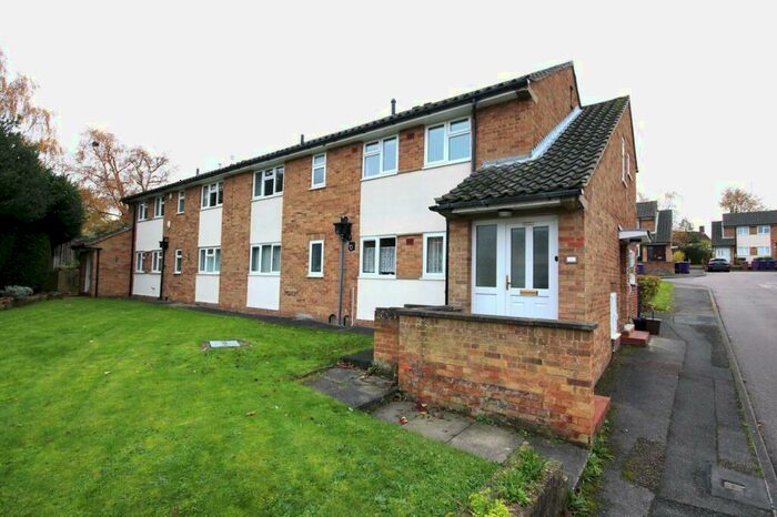 2 Bedroom Flat To Rent In Icknield Green, Letchworth Garden City, SG6