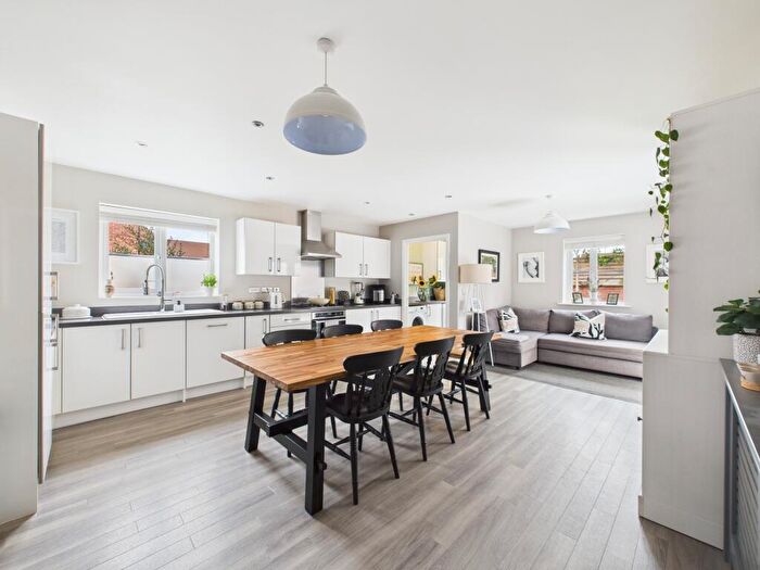 4 Bedroom Detached House For Sale In Marisco Close, Boulton Moor, DE24