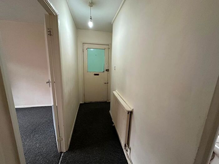 1 Bedroom Flat To Rent In Townsley Close, Luton, Bedfordshire, LU1