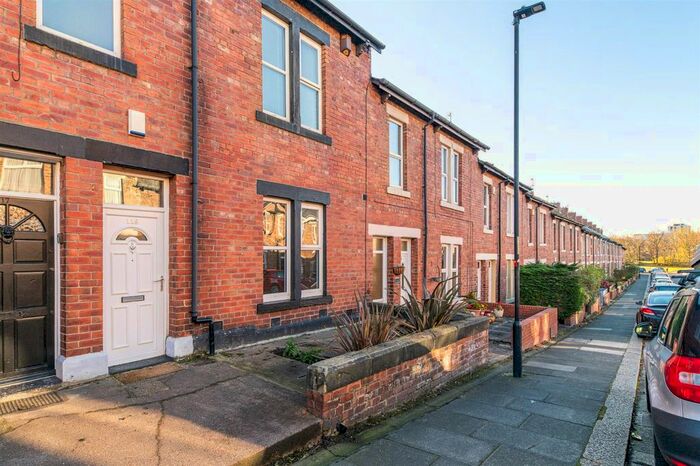 2 Bedroom Flat To Rent In Hotspur Street, Heaton, Newcastle Upon Tyne, NE6