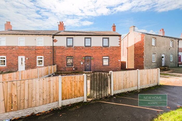 3 Bedroom Semi Detached House For Sale In Bradford Road, Tingley, Wakefield, WF3