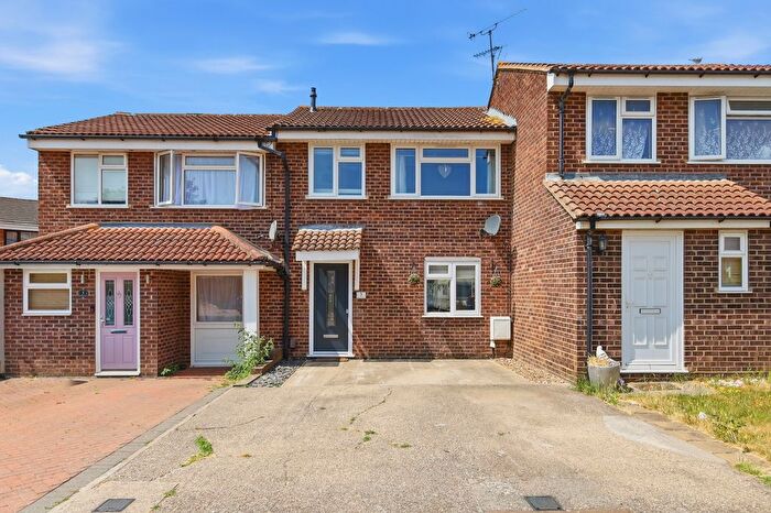 3 Bedroom Terraced House For Sale In Dahlia Close, Springfield, CM1