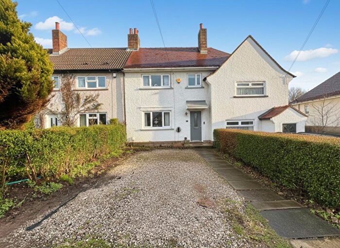 3 Bedroom Terraced House For Sale In Highlands Avenue, Huddersfield, HD5