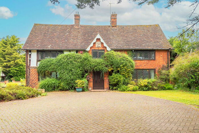 4 Bedroom Detached House For Sale In East Street, Lilley, Luton, LU2