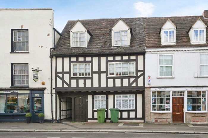 2 Bedroom Apartment For Sale In Potters Court, Barton Street, Tewkesbury, Gloucestershire, GL20