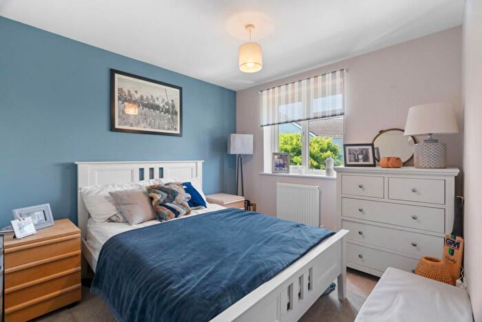 2 Bedroom Flat For Sale In Wandsworth, London, SW18