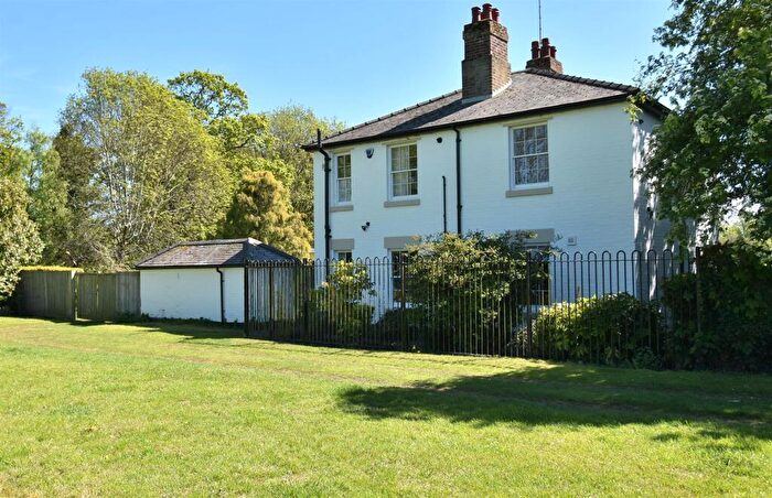 3 Bedroom Detached House For Sale In Millhouse, Darley Park, Derby, DE22