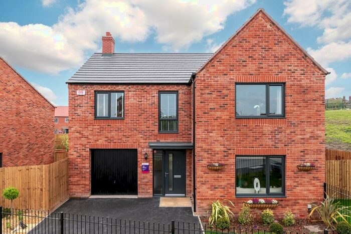 4 Bedroom Detached House For Sale In Rockcliffe Close, Church Gresley, Swadlincote, DE11