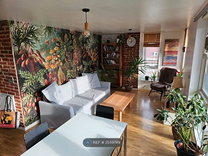 2 Bedroom Flat To Rent In Sedgwick Street, London, E9