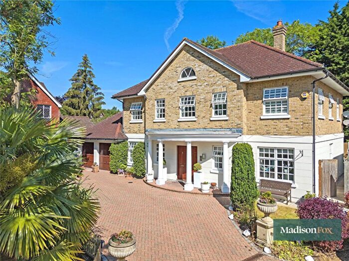 5 Bedroom Detached House To Rent In Gainsborough Place, Chigwell, Essex, IG7