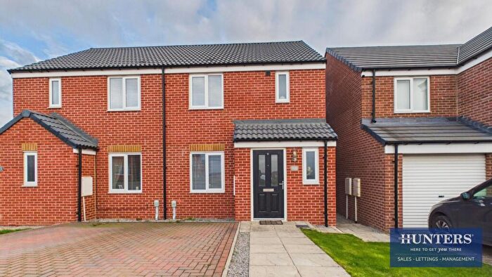 3 Bedroom Semi Detached House For Sale In Baneberry Drive, Sunderland, SR3