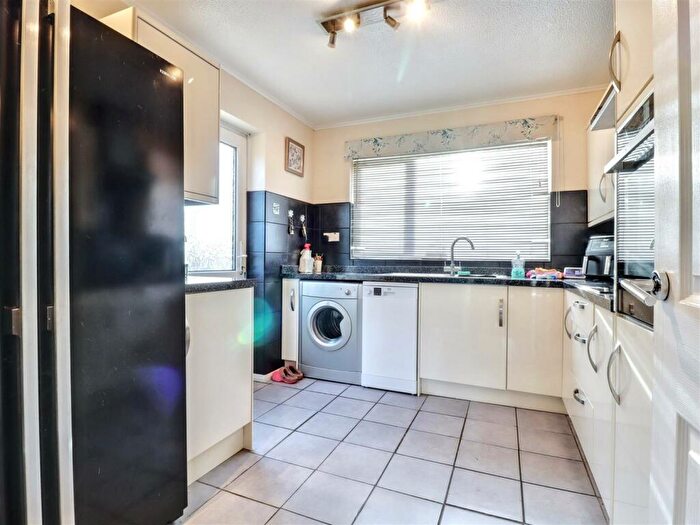 2 Bedroom Semi-Detached Bungalow For Sale In Heron Gardens, Stalham, NR12
