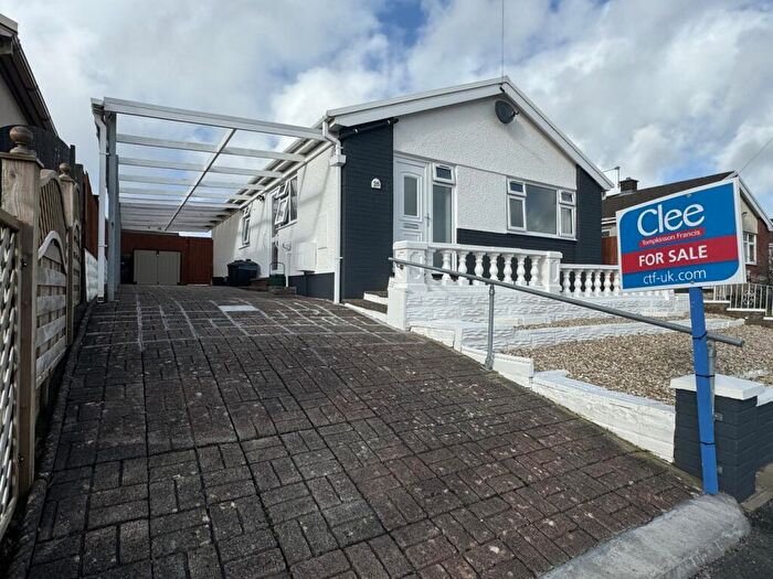 2 Bedroom Detached Bungalow For Sale In Derlyn Park, Tycroes, Ammanford, Carmarthenshire., SA18