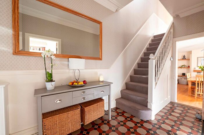 4 Bedroom Detached House For Sale In Waterloo Road, Bedford, MK40