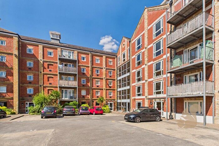 2 Bedroom Penthouse For Sale In School Lane, Mistley, CO11