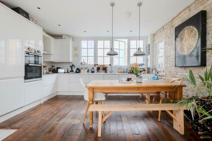 2 Bedroom House To Rent In Temple Yard London, E2