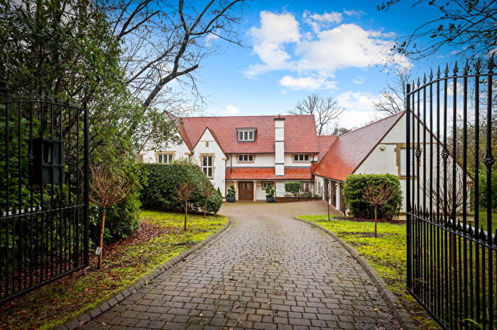 6 Bedroom Detached House For Sale In Swissland Hill, Dormans Park, East Grinstead, RH19