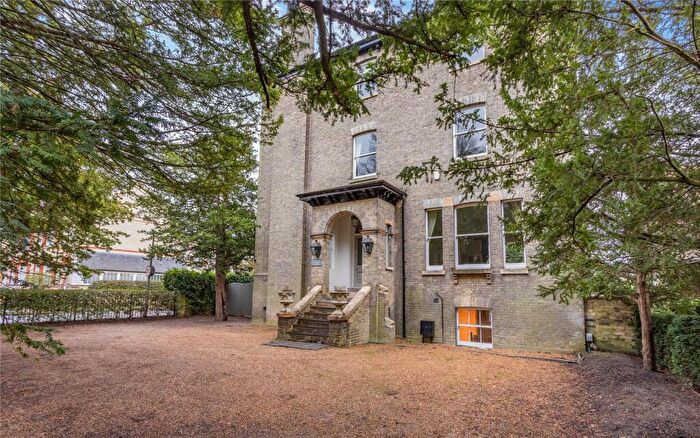 6 Bedroom Detached House To Rent In Cambridge, Cambridgeshire, CB2