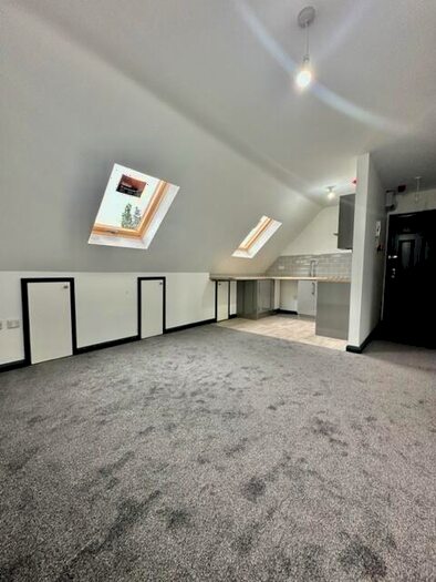 2 Bedroom Flat To Rent In Worlds End Lane, Quinton, Birmingham, B32