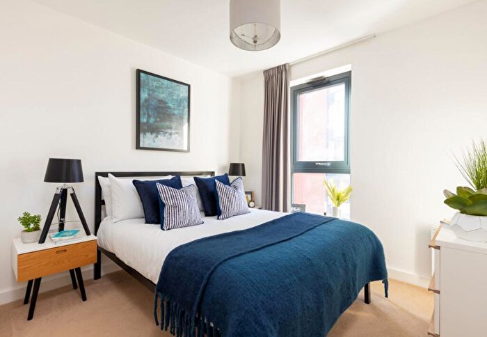 3 Bedroom Flat To Rent In Grayson Street Liverpool, L1