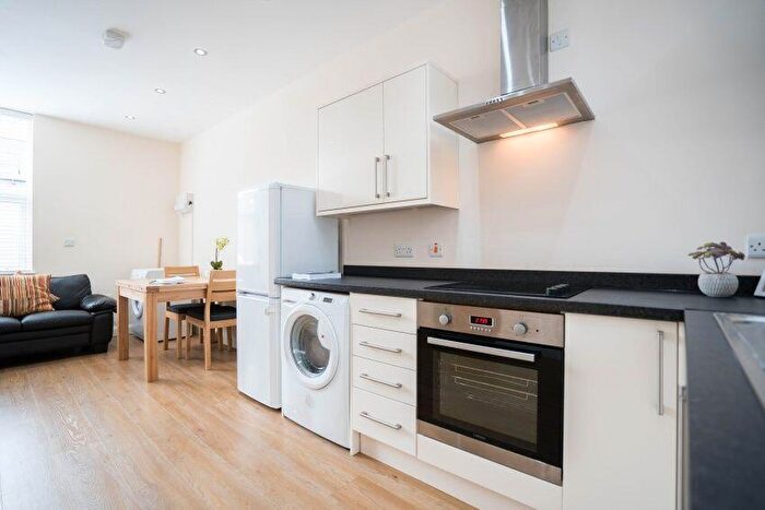 1 Bedroom Flat To Rent In Flat The Cottage, Broomhall, S10