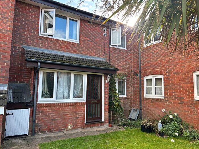 1 Bedroom Terraced House To Rent In Nicholson Walk, Egham, Surrey, TW20