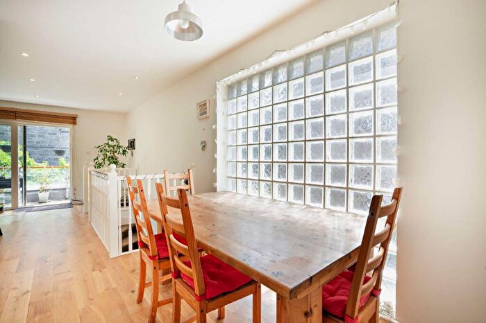 3 Bedroom End Of Terrace House For Sale In New Broughton, Edinburgh, Midlothian, EH3
