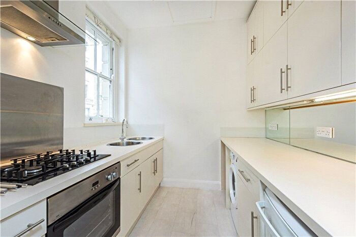 1 Bedroom Flat To Rent In Cornwall Gardens, South Kensington, London, SW7