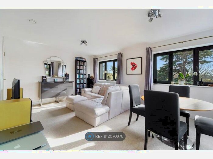 2 Bedroom Flat To Rent In London Road, Mitcham, CR4