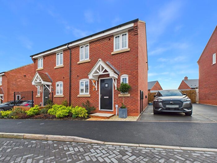 3 Bedroom Semi Detached House For Sale In Meadowsweet Grove, Mickleover, DE3